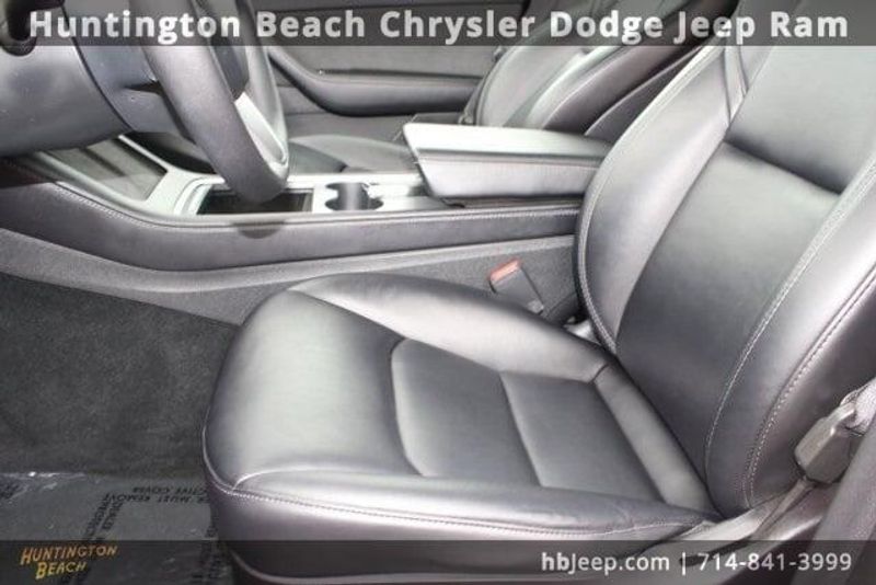 2022 Tesla Model Y Long RangeImage 28