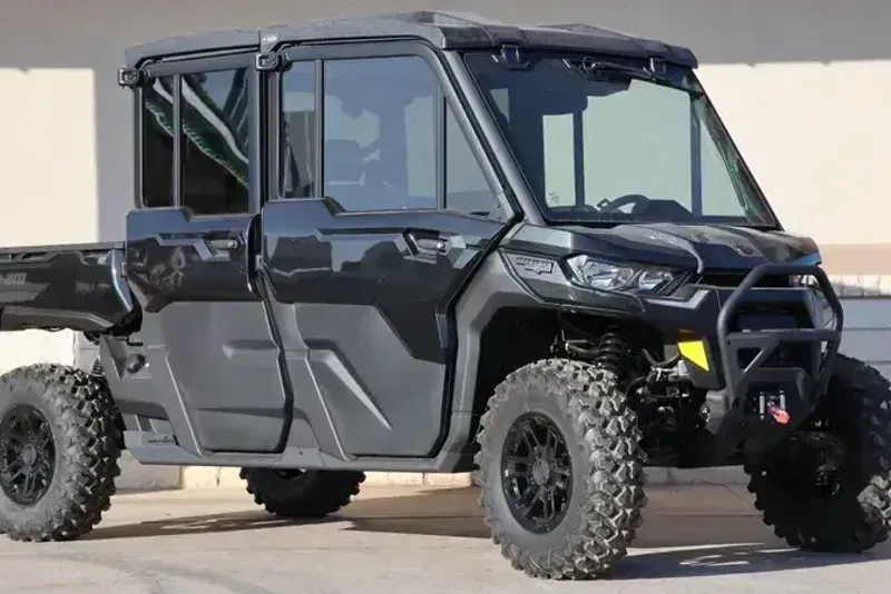 2025 CAN-AM DEFENDER MAX LONE STAR CAB HD10 STEALTH BLACK 