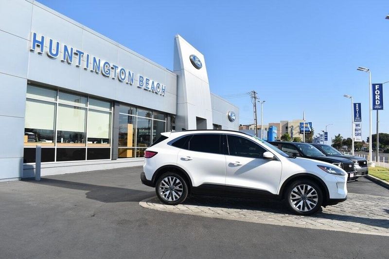 Used 2022 Ford Escape TitaniumImage 3