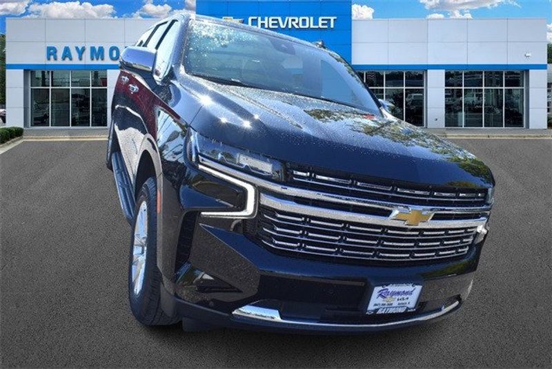 2024 Chevrolet Suburban PremierImage 10