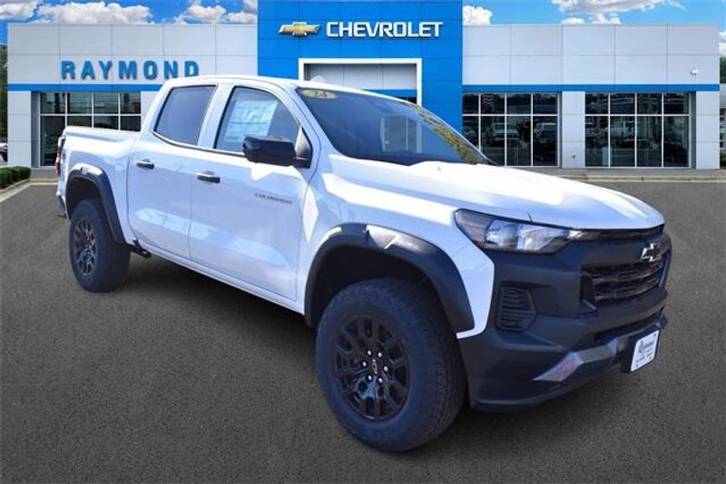 2024 Chevrolet Colorado Trail BossImage 1