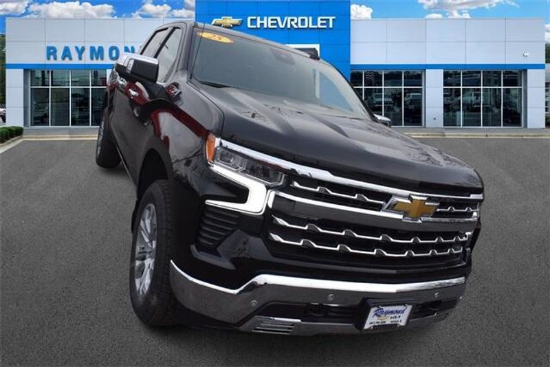 2025 Chevrolet Silverado 1500 LTZImage 11