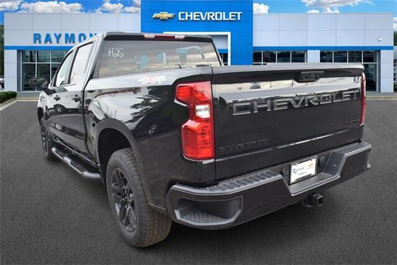 New 2025 Chevrolet Silverado 1500 CustomImage 5