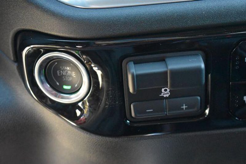 New 2025 Chevrolet Silverado 1500 LTImage 30