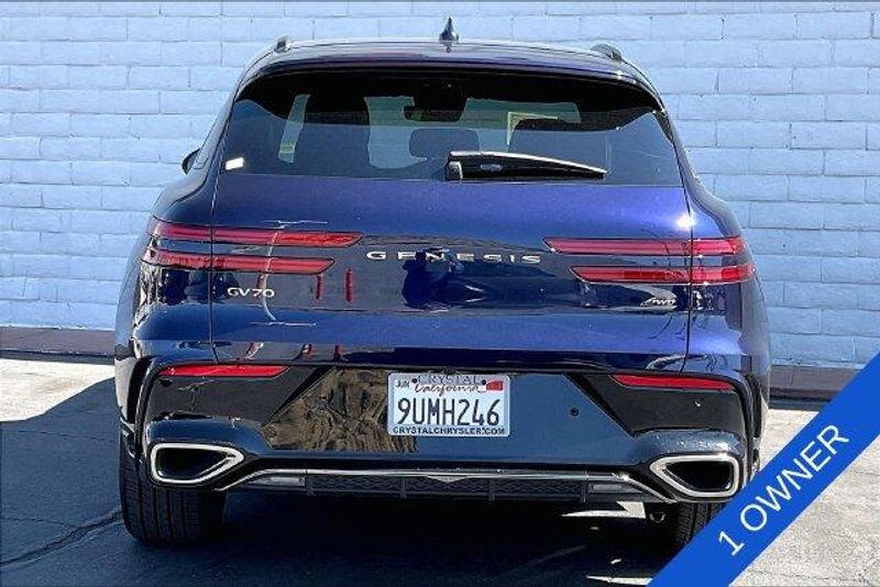 Used 2026 Genesis GV70 2.5T Sport PrestigeImage 3