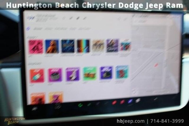 2022 Tesla Model X BaseImage 23