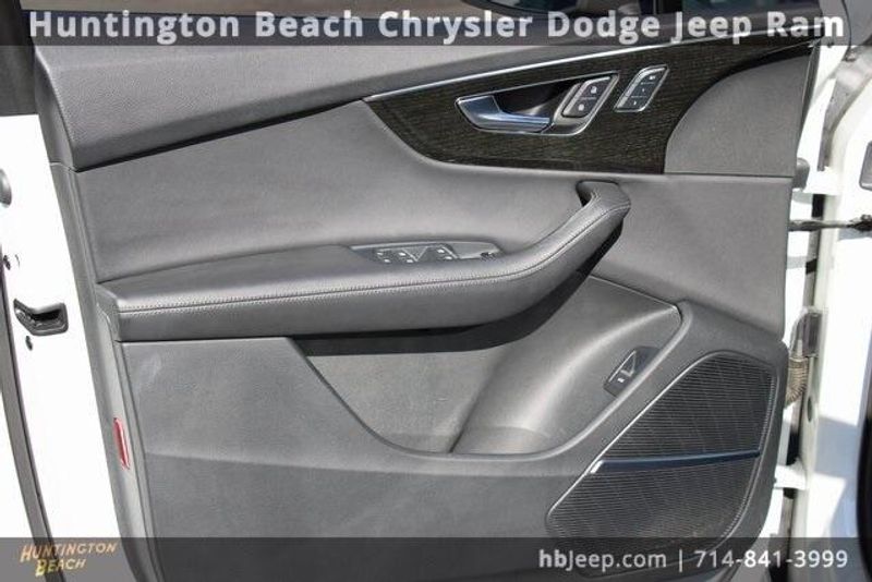 2023 Audi Q7 55 Premium PlusImage 12