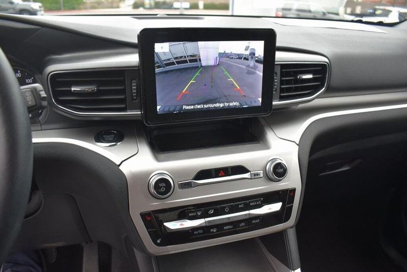 Used 2022 Ford Explorer XLTImage 20