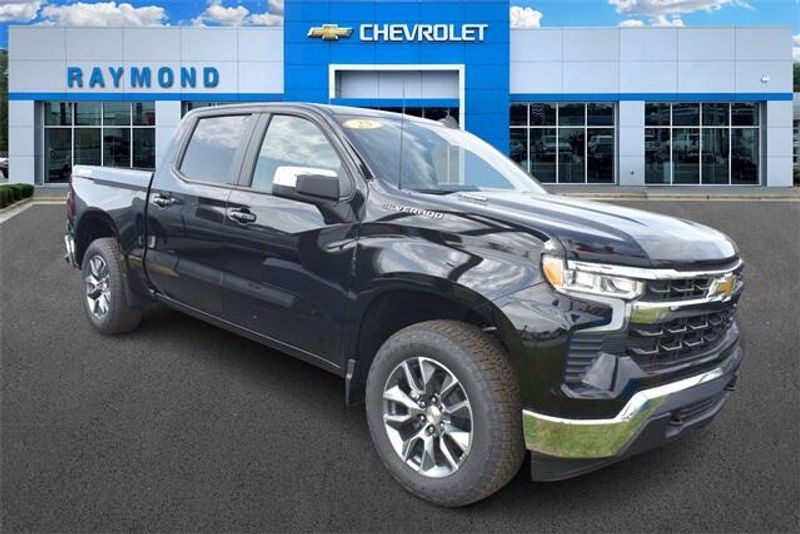 2025 Chevrolet Silverado 1500 LTImage 1