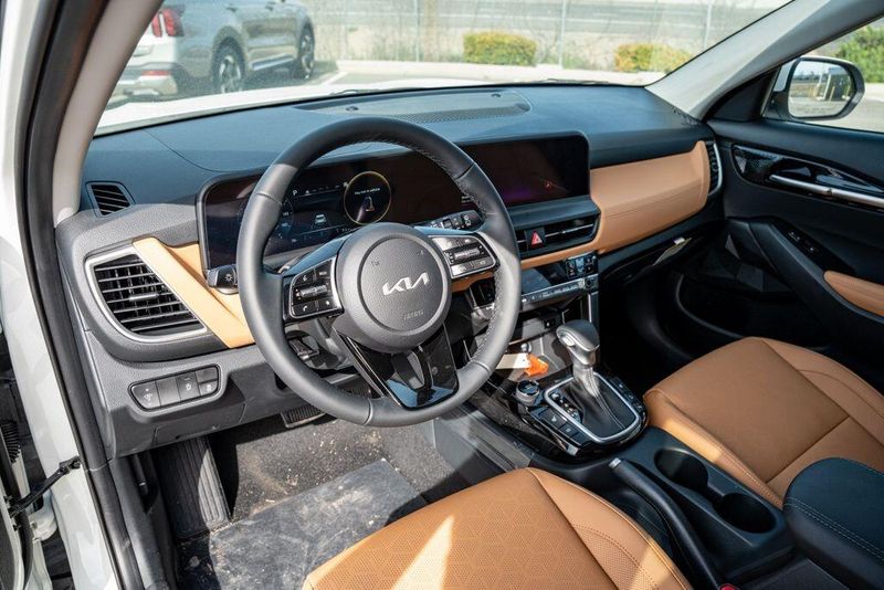 New 2026 Kia Seltos EXImage 10