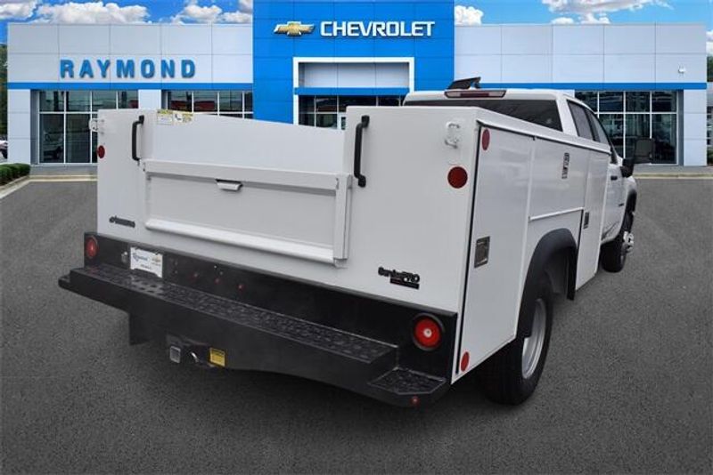 2025 Chevrolet Silverado 3500HD Work TruckImage 3