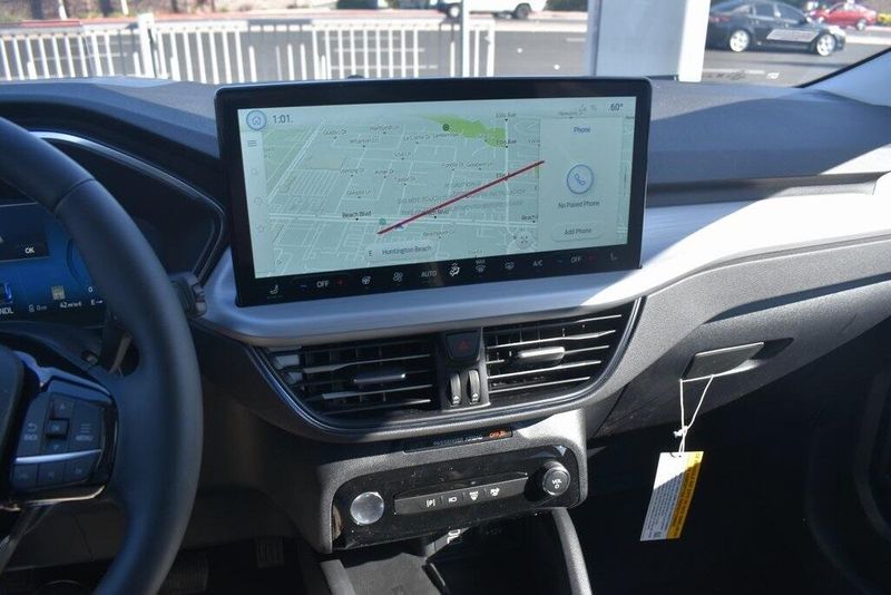 2025 Ford Escape Plug-In Hybrid BaseImage 19