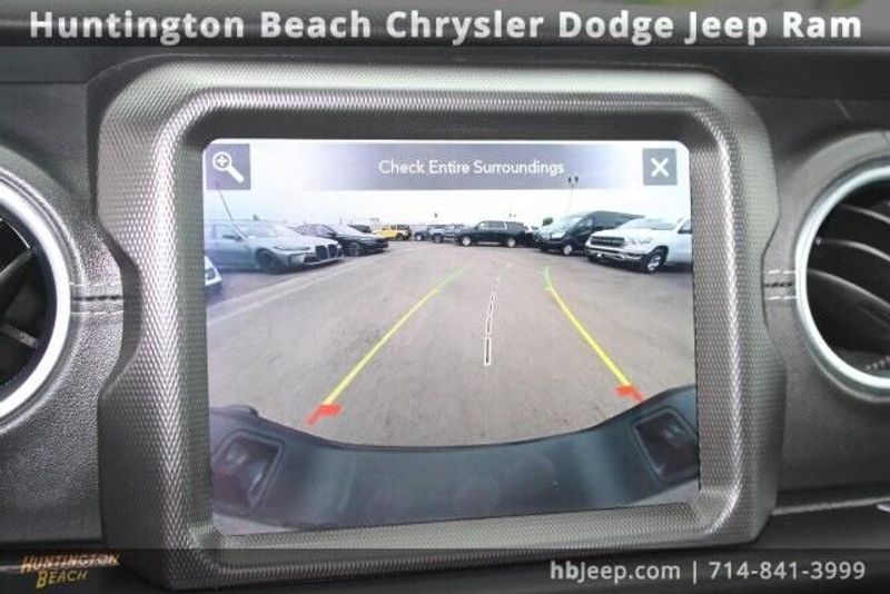 2021 Jeep Gladiator OverlandImage 37