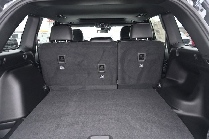 2025 Jeep Grand Cherokee Altitude XImage 11