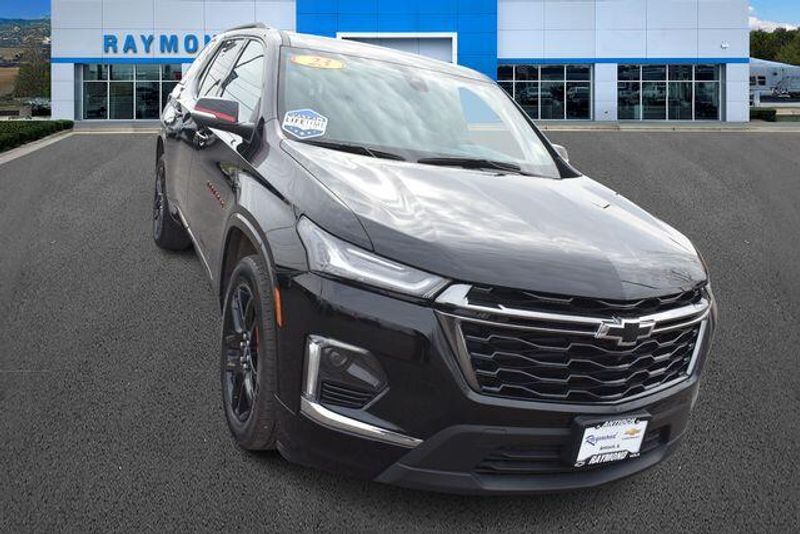 Used 2023 Chevrolet Traverse PremierImage 10