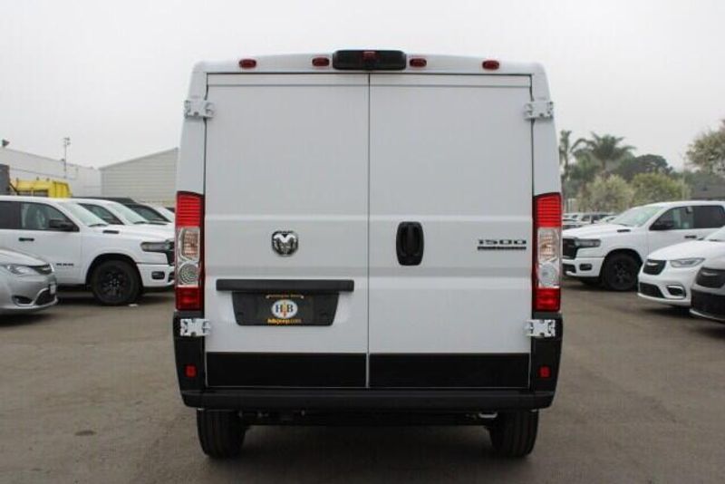 2025 RAM ProMaster 1500 Low Roof 118 WBImage 5