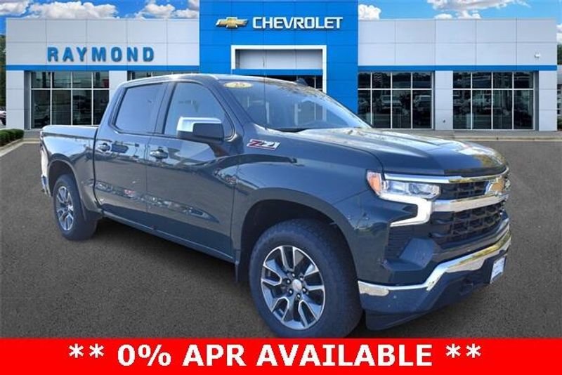 New 2025 Chevrolet Silverado 1500 LTImage 10