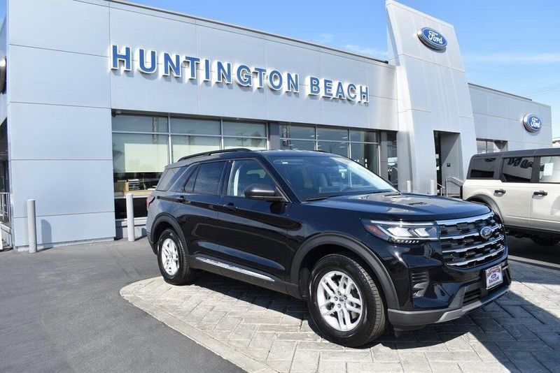 New 2025 Ford Explorer ActiveImage 1