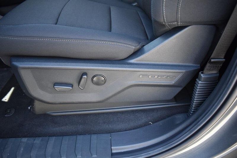 New 2025 Ford F-150 XLTImage 17