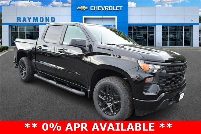 New 2025 Chevrolet Silverado 1500 CustomImage 10