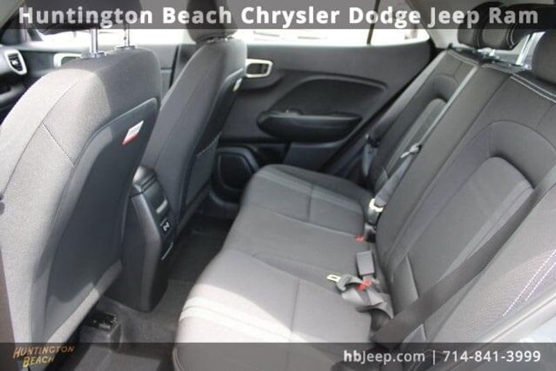 2025 Hyundai Venue SELImage 33