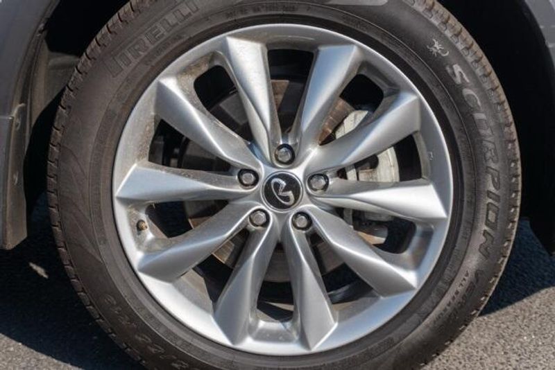 Used 2019 INFINITI QX50 LuxeImage 9