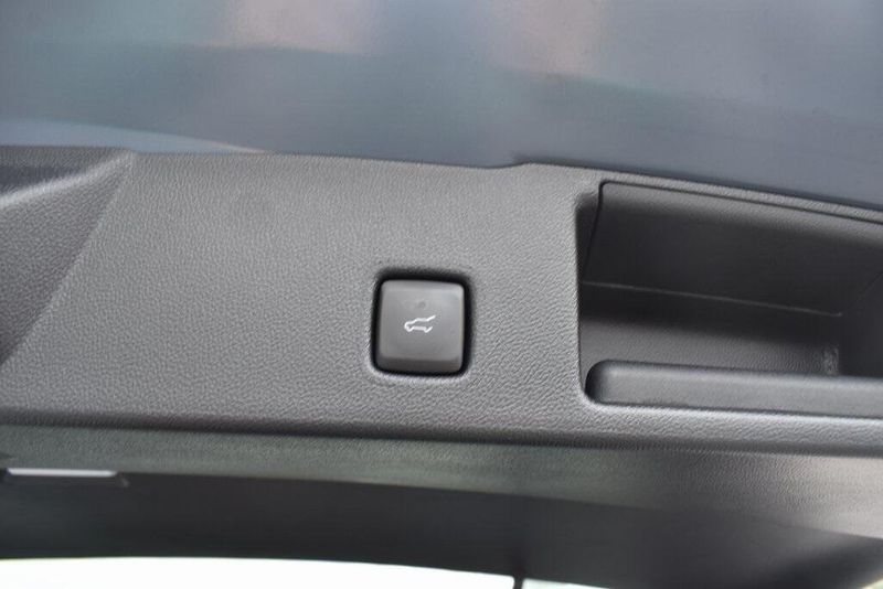 2025 Ford Escape Plug-In Hybrid BaseImage 7