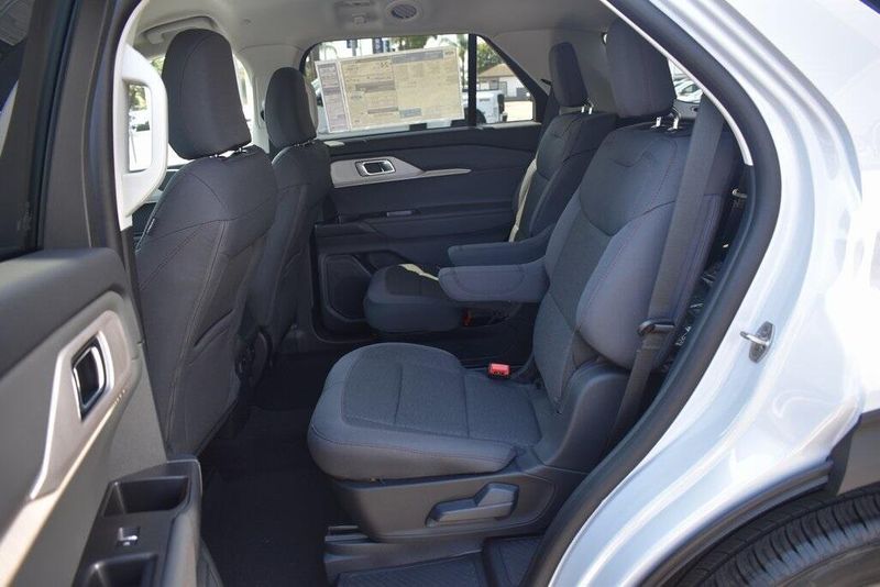New 2025 Ford Explorer ActiveImage 10