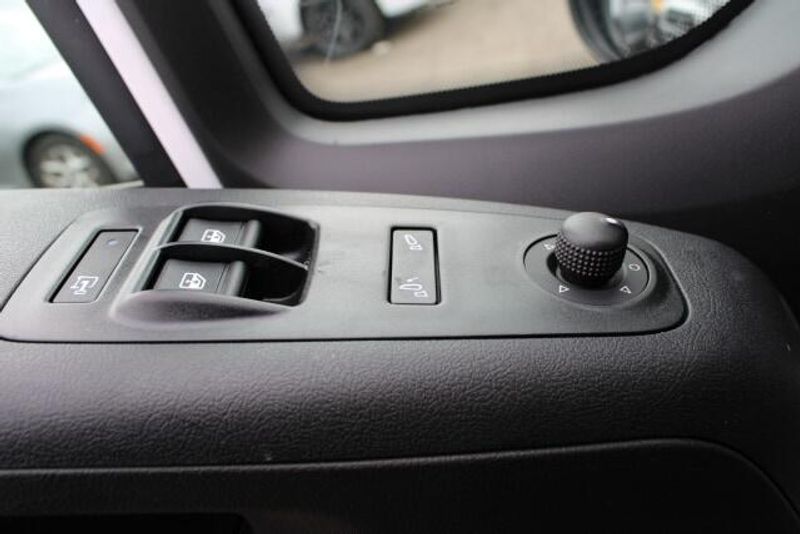 2025 RAM ProMaster 1500 Low Roof 118 WBImage 13