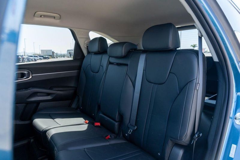New 2026 Kia Sorento Hybrid EXImage 14