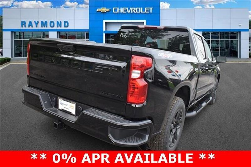 New 2025 Chevrolet Silverado 1500 CustomImage 3