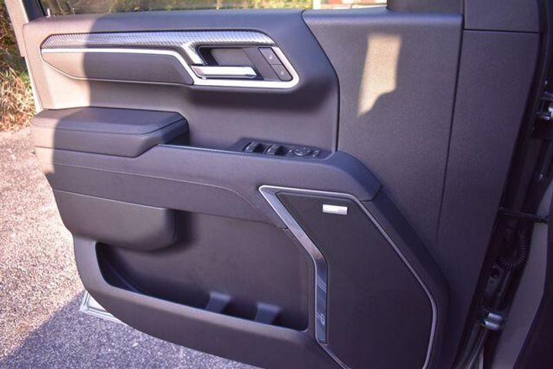 New 2025 Chevrolet Silverado 1500 RSTImage 35