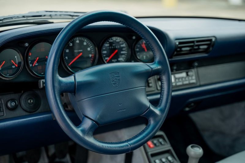 1995 Porsche 911 Carrera 4Image 12