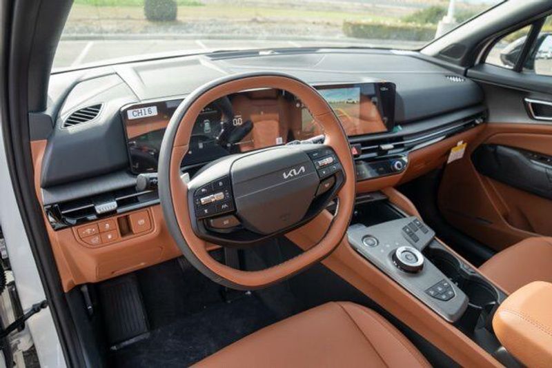 New 2026 Kia Sportage Plug-In Hybrid X-LineImage 10