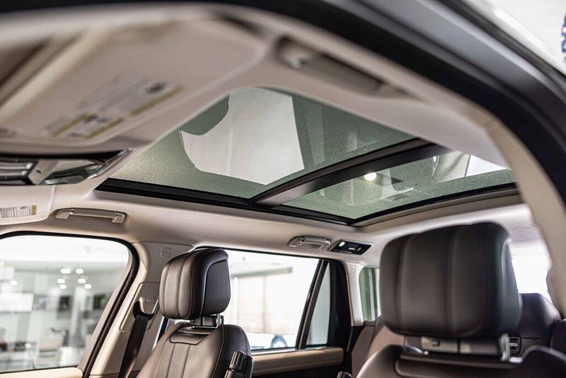 2020 Land Rover Range Rover SuperCharged photo 18