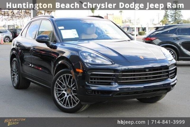 2022 Porsche Cayenne Platinum EditionImage 1