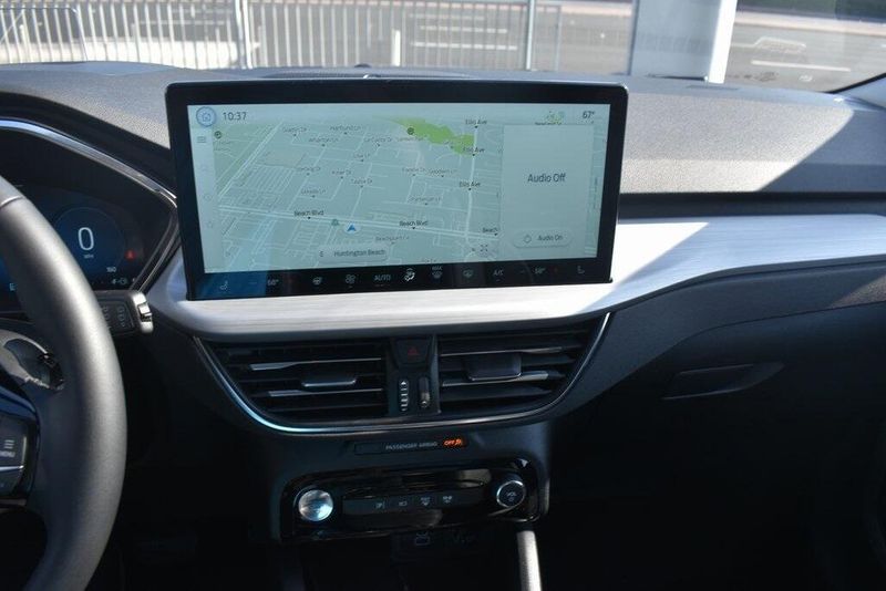 2025 Ford Escape Plug-In Hybrid BaseImage 21