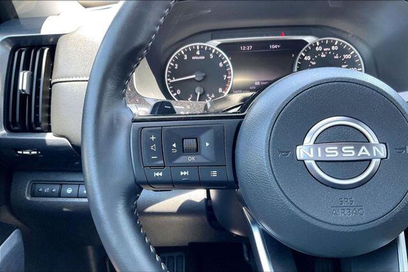 Used 2025 Nissan Pathfinder SLImage 18