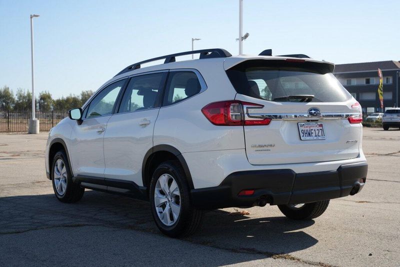 Used 2023 Subaru Ascent BaseImage 5