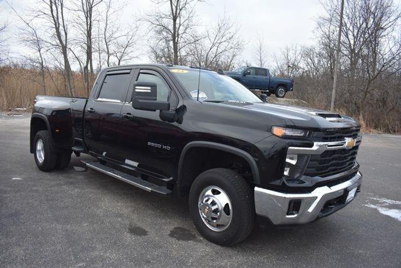 Used 2024 Chevrolet Silverado 3500HD LTImage 1