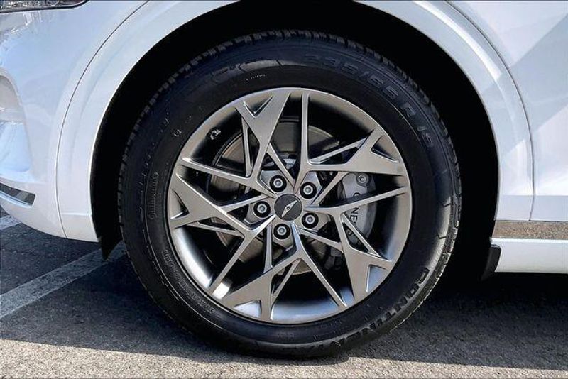 Used 2024 Genesis GV70 2.5TImage 8