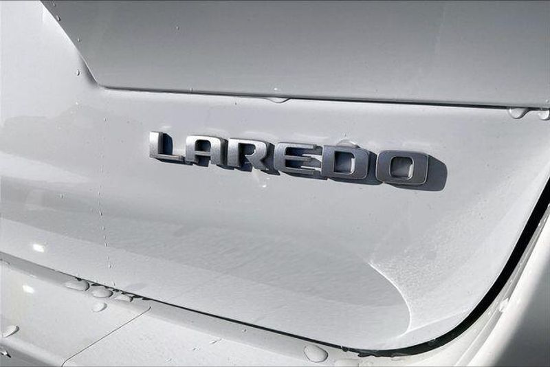 New 2025 Jeep Grand Cherokee L Laredo X 4x2Image 13