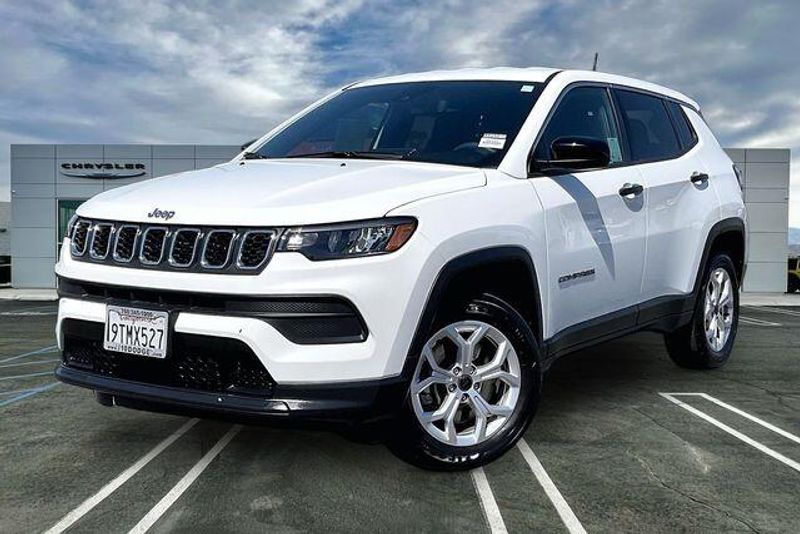 Used 2025 Jeep Compass SportImage 1