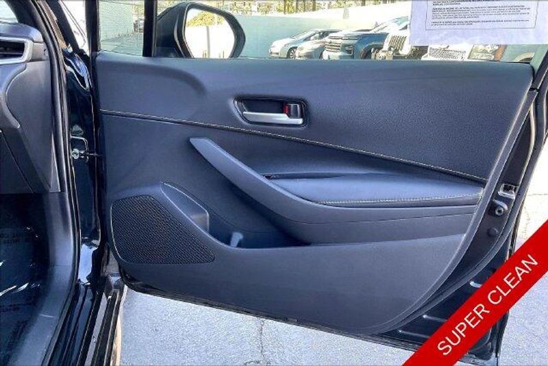 Used 2025 Toyota Corolla Hatchback SEImage 23
