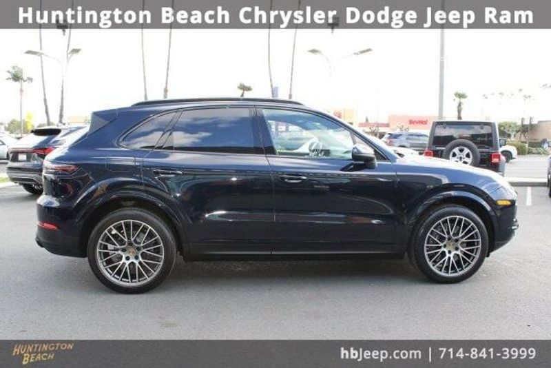 2022 Porsche Cayenne Platinum EditionImage 7