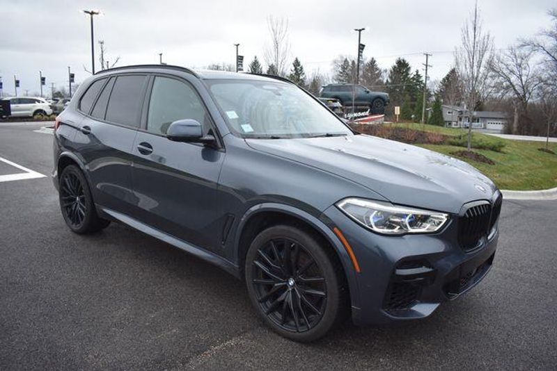 Used 2022 BMW X5 xDrive40iImage 1