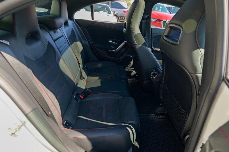 2022 Mercedes Benz CLA 250 photo 28