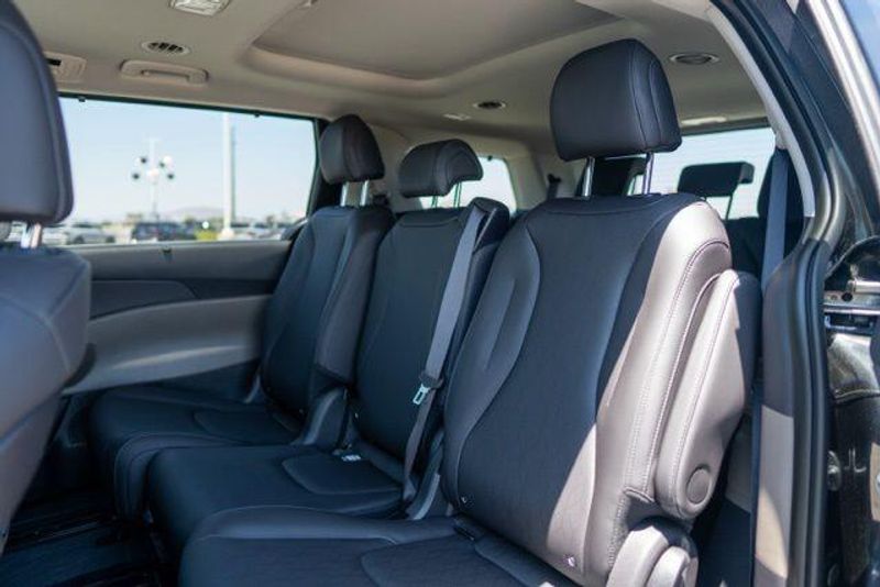 New 2026 Kia Carnival SXImage 13