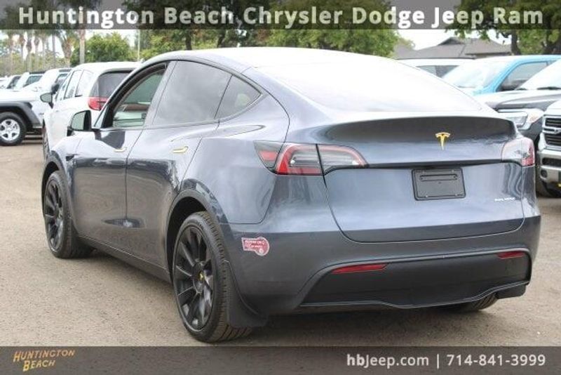 2023 Tesla Model Y Long RangeImage 3