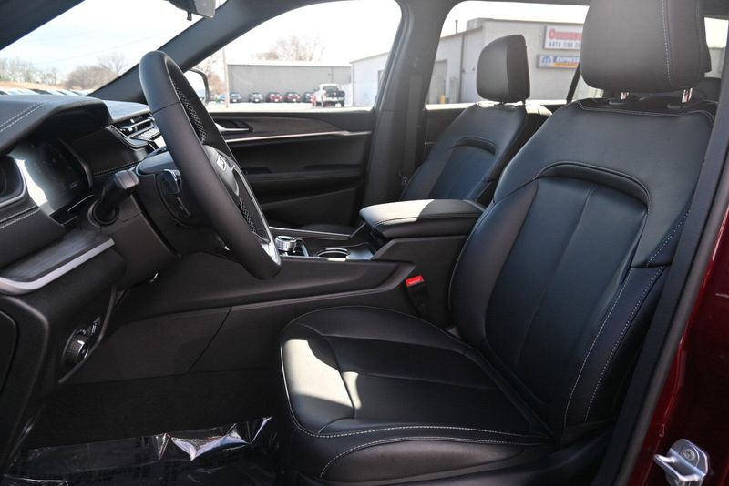 2025 Jeep Grand Cherokee L LimitedImage 11